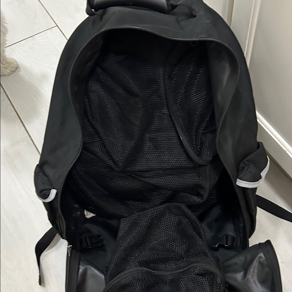 TYR Aqua and Black Backpack - Picture 5 of 6